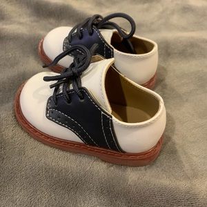 Size 4 toddler oxford shoes